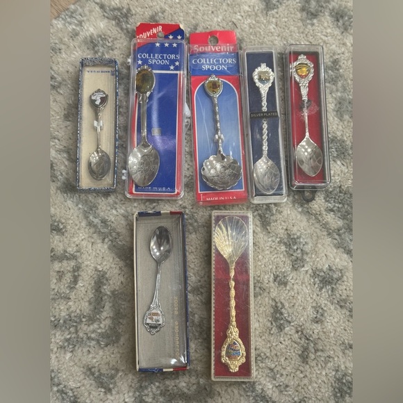 Souvenir Collectors Spoons! New In Box - Picture 1 of 8